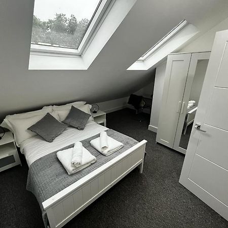 2 Bedroom Flat London Eksteriør billede