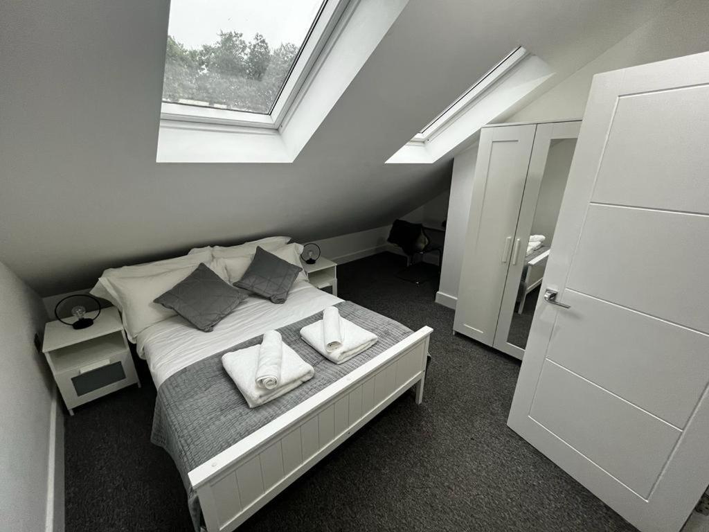 2 Bedroom Flat London Eksteriør billede